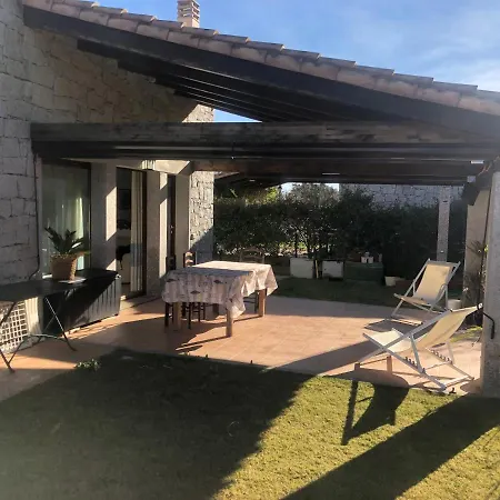 Pia House بيت للعطل كاستياداس